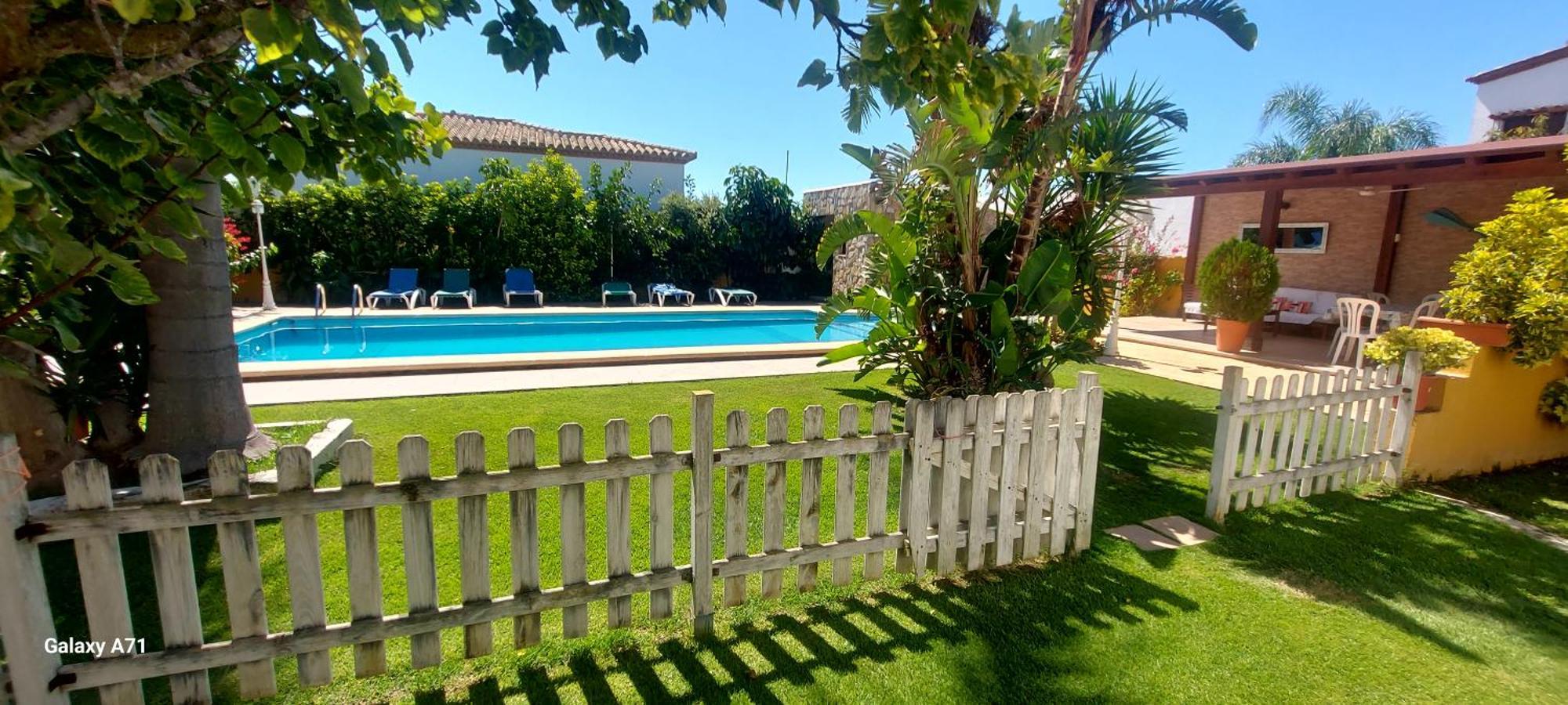 קוניל דה לה פרונטרה Chalet La Huerta Con Piscina Y Wifi מראה חיצוני תמונה