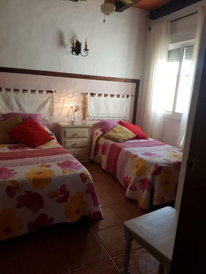 קוניל דה לה פרונטרה Chalet La Huerta Con Piscina Y Wifi מראה חיצוני תמונה