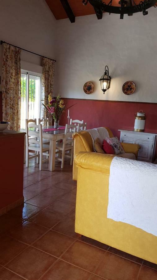 קוניל דה לה פרונטרה Chalet La Huerta Con Piscina Y Wifi מראה חיצוני תמונה